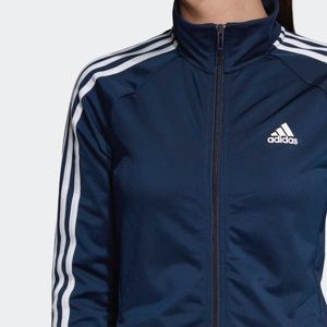 Women’s Adidas Jacket💙